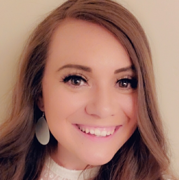 Meet your Posher, Allison - Picture 1 of 1